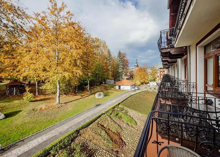 Buczynski Medical & מלון Świeradów-Zdrój